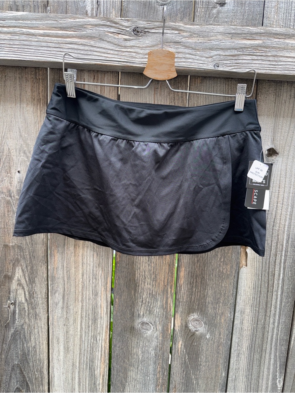 Island Escape SKIRTED BIKINI BOTTOM
Black Womens Size 12